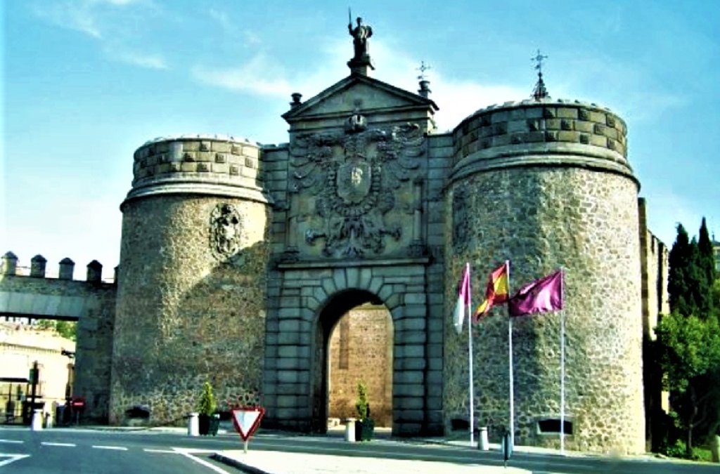 Bisagra gate in Toledo, Spain